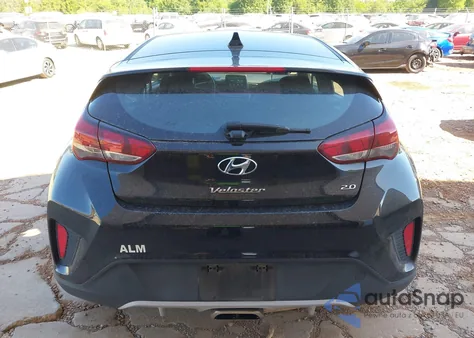 2021 Hyundai Veloster 2.0 z USA, uszkodzony, nr VIN KMHTG6AF0MU032598